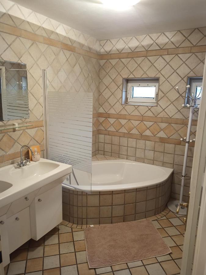Villa Casa Magnolia Vienna à Leopoldsdorf Extérieur photo