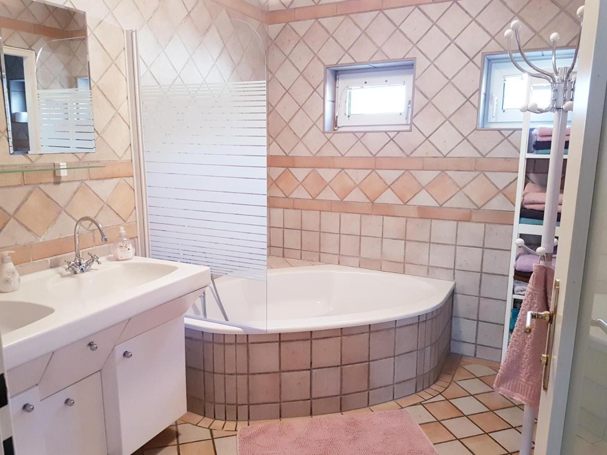 Villa Casa Magnolia Vienna à Leopoldsdorf Extérieur photo
